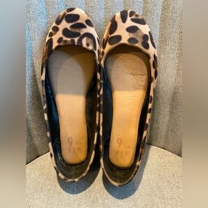 ⭐️3/$15⭐️Mix No. 6 Leopard Print Flats